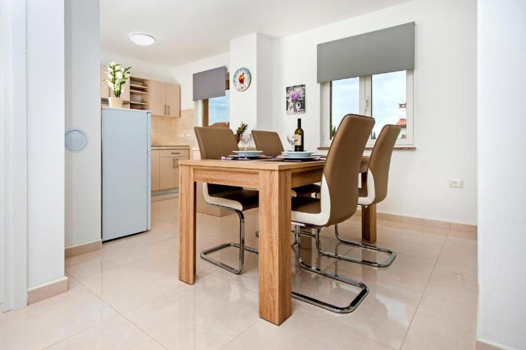 Aria Room And Apartmant Fuga Rovinj Extérieur photo