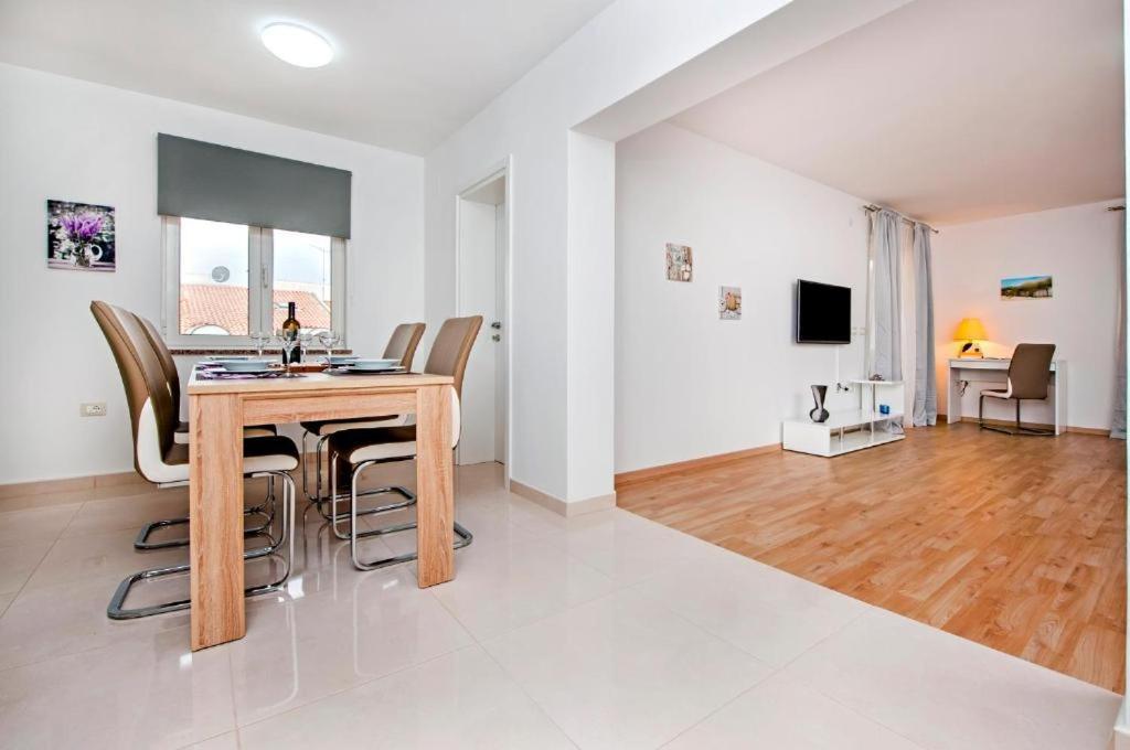 Aria Room And Apartmant Fuga Rovinj Extérieur photo